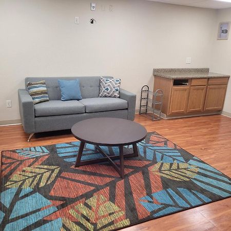 Woodspring Suites Louisville Clarksville Екстериор снимка
