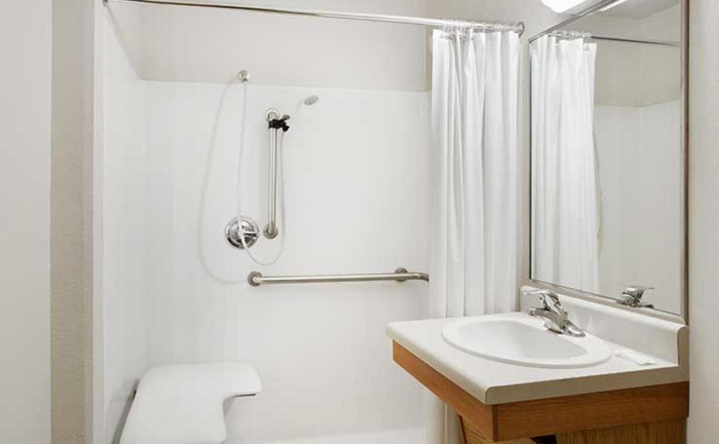 Woodspring Suites Louisville Clarksville Екстериор снимка