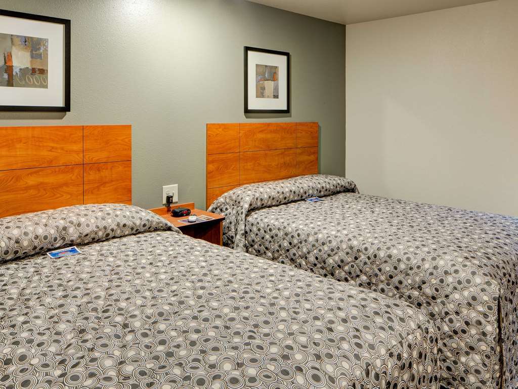 Woodspring Suites Louisville Clarksville Стая снимка